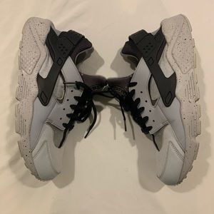 Used Nike Huarache size 11